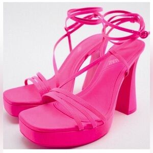 NWT ZARA STRAPPY CHUNKY PLATFORM HEELED SANDALS